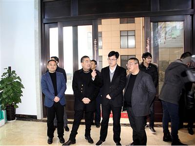 Secretary of Longwan District Committee