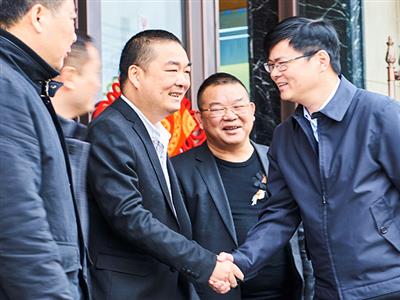 Secretary of Longwan District Committee
